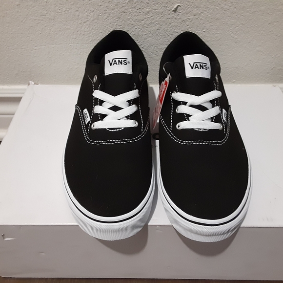 Vans - Picture 4 of 4